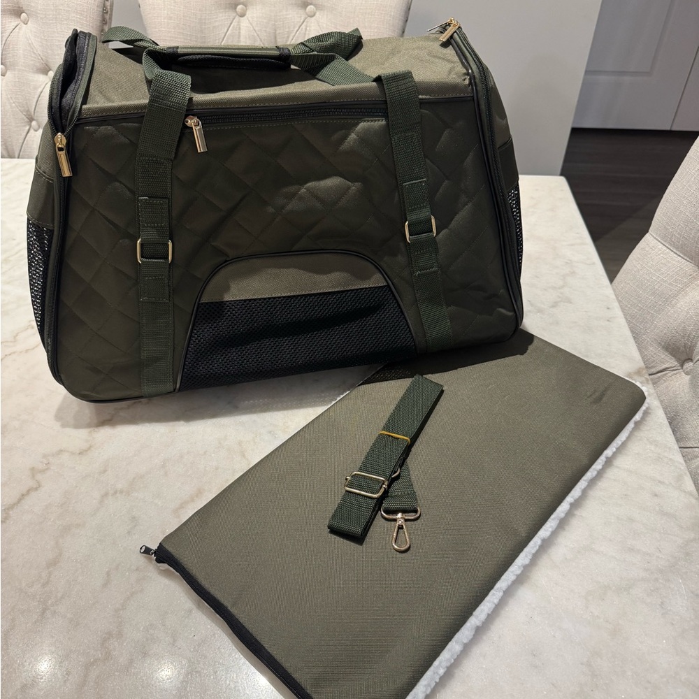 Stylish Green Quilted Puppy Dog Carrying Bag